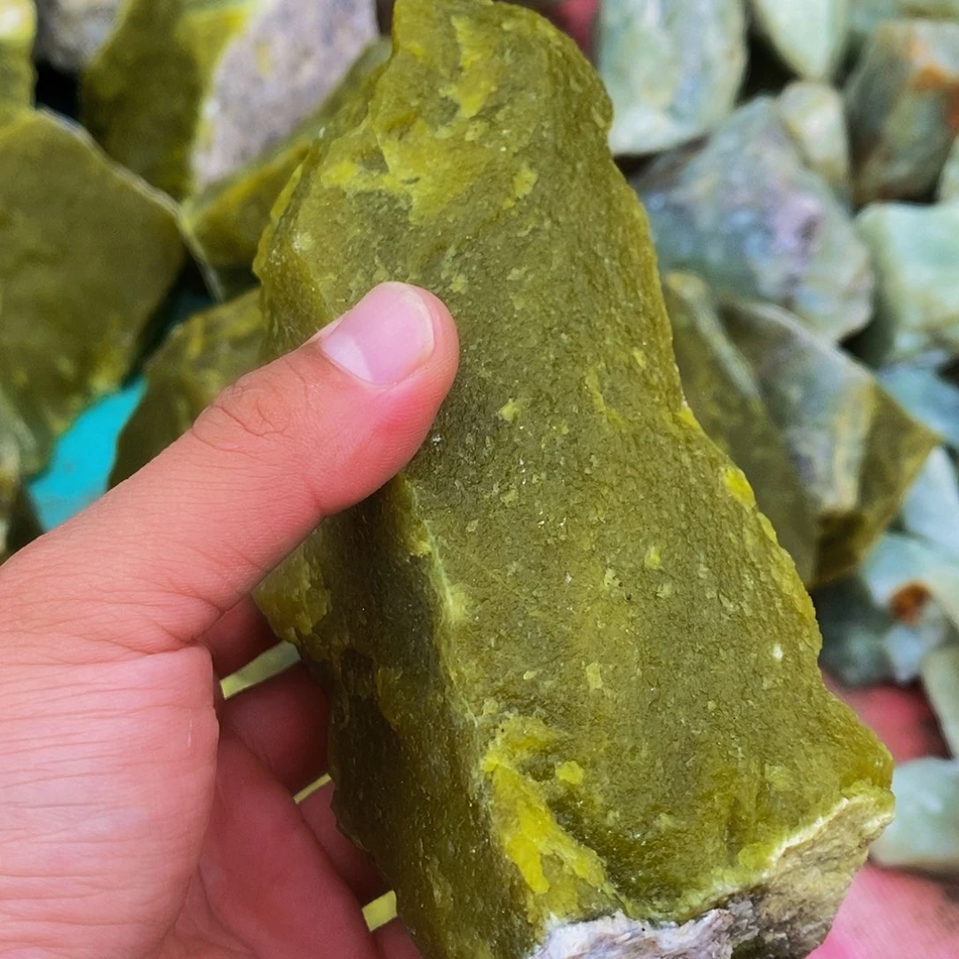未镶嵌岫玉珠宝奇石