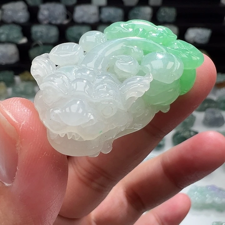 颈饰未镶嵌翡翠貔貅