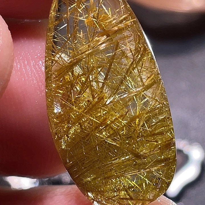 翠***玄未镶嵌发晶颈饰钛