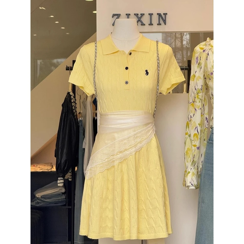 法式黄色Polo领刺绣短袖连衣裙女夏季小个子针织流行修身a字短裙