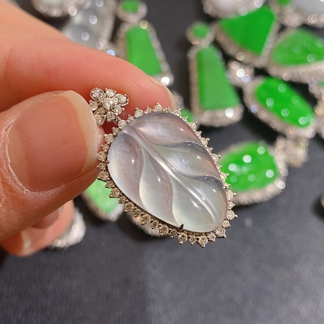 翡翠颈饰18K金镶嵌天然缅甸A货翡翠