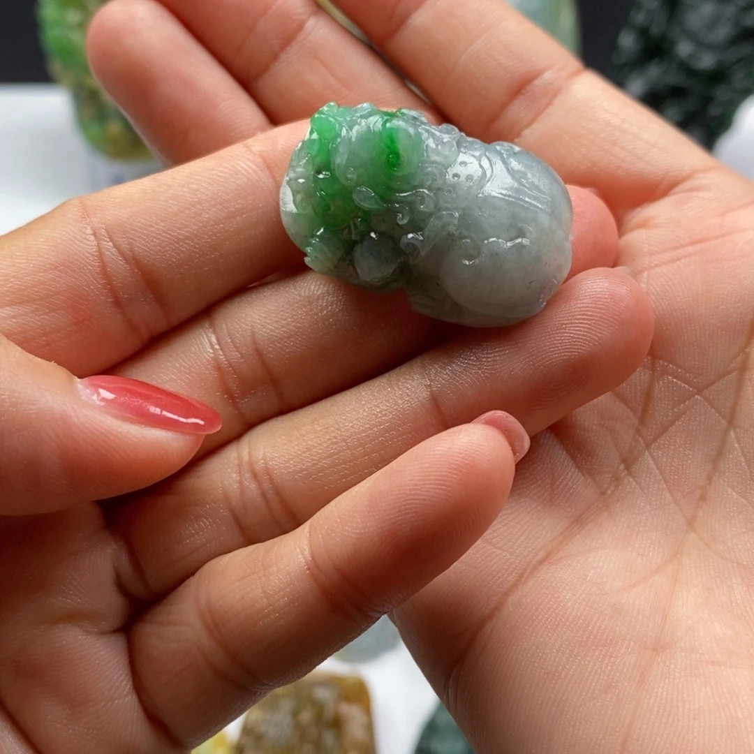 定制翡翠未镶嵌貔貅k