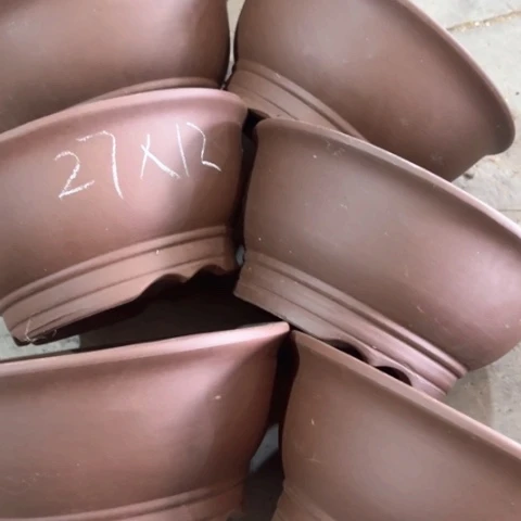 紫砂花盆100-6。         27-12