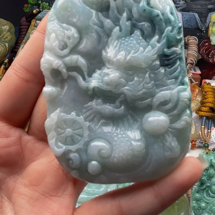 翡翠未镶嵌颈饰挂件