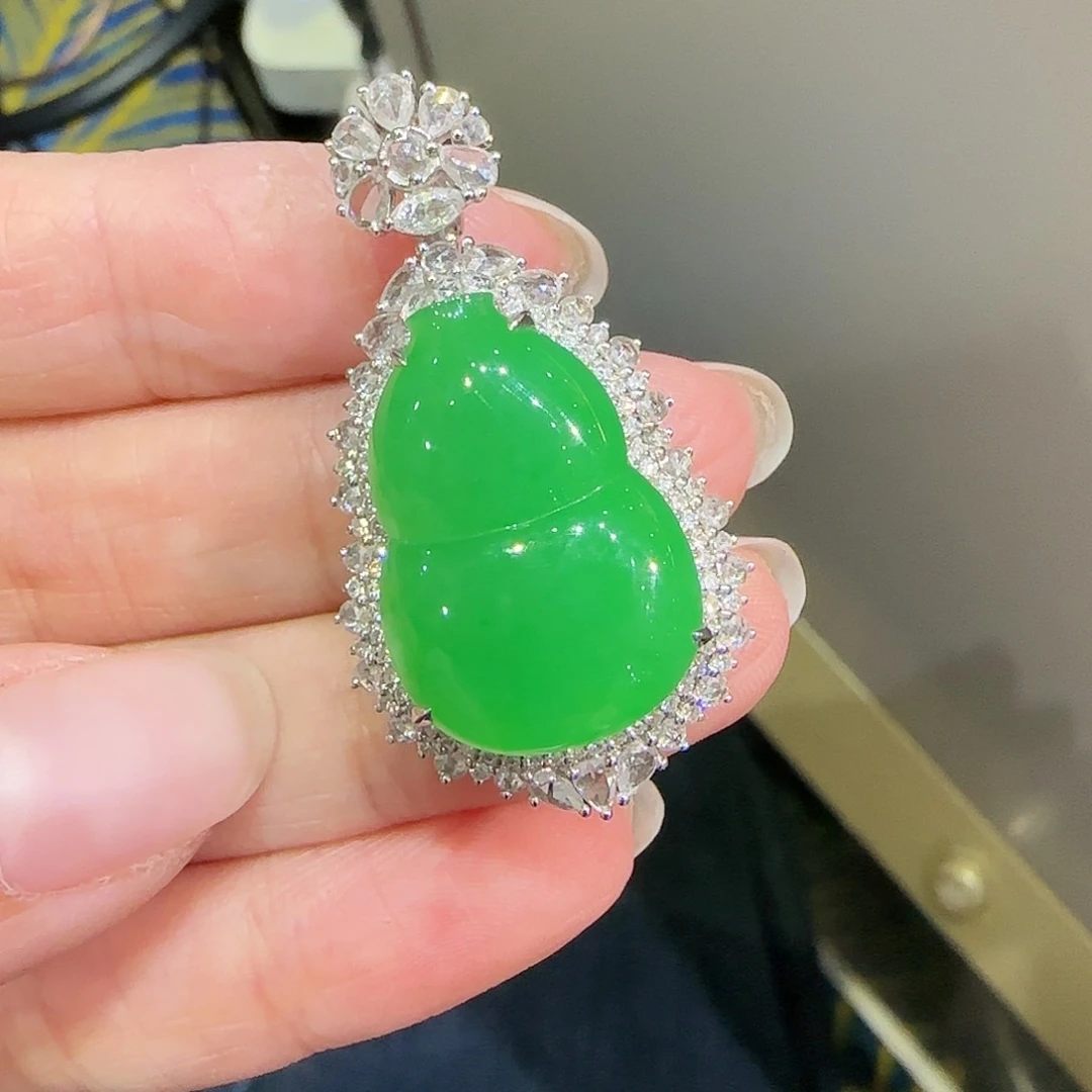 【闪购商品】颈饰18K金镶嵌翡翠樱****1天然A货翡翠