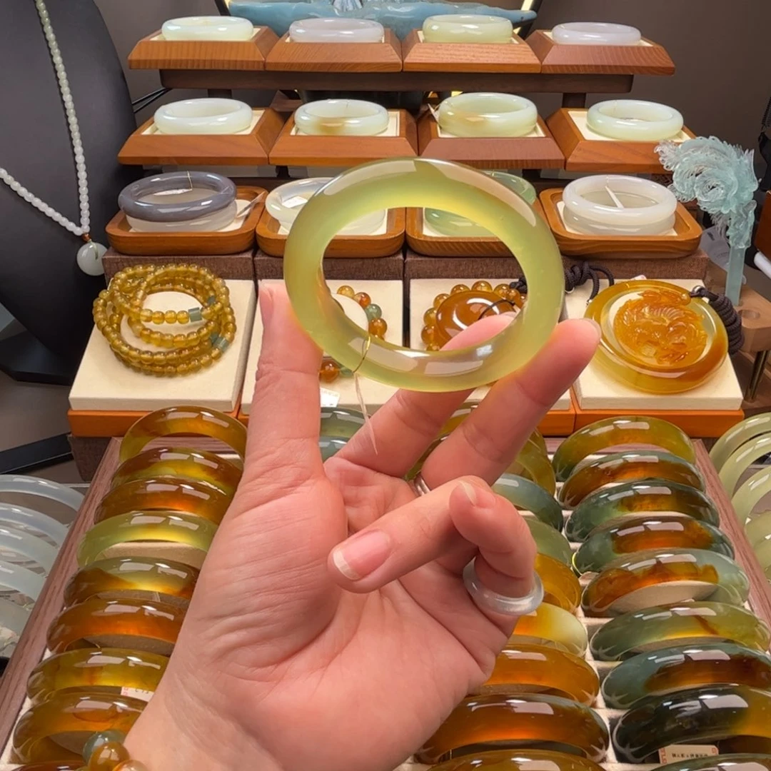 蛇纹石玉未镶嵌手镯56