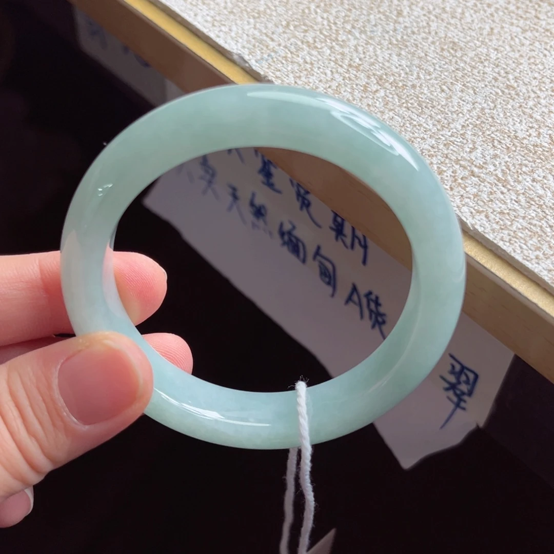翡翠未镶嵌手镯手镯