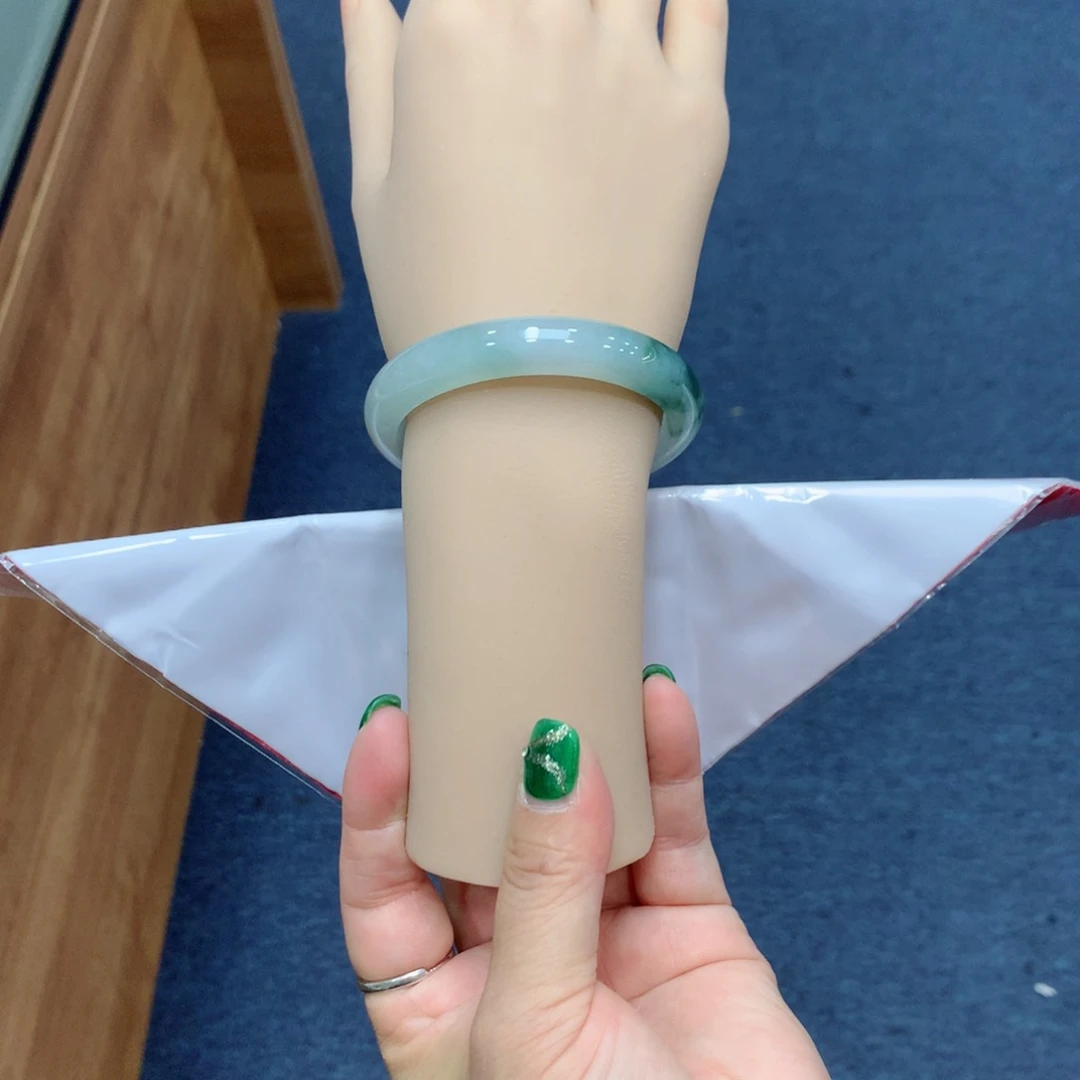 未镶嵌手镯翡翠买断