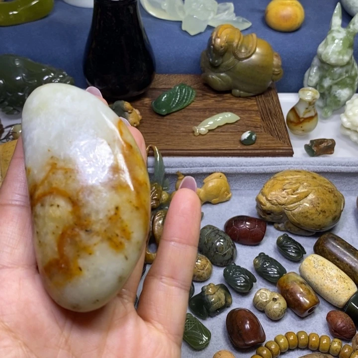 蛇纹石玉未镶嵌花玉