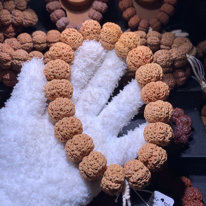 金刚菩提吊坠26尺顽石满肉五星手持