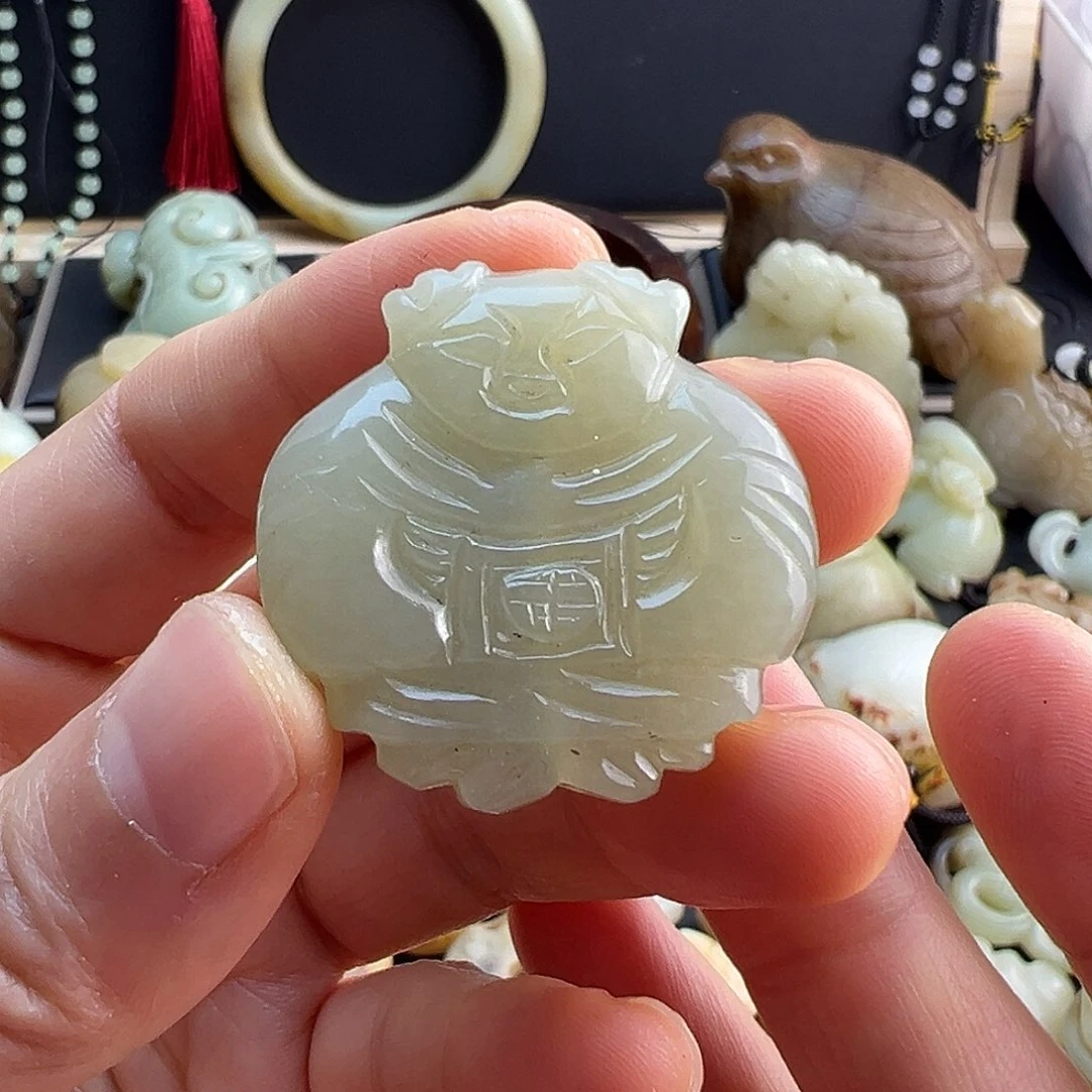 和田玉未镶嵌挂件