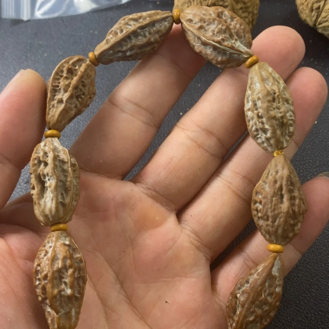 文玩核桃把件文玩核桃木质手串