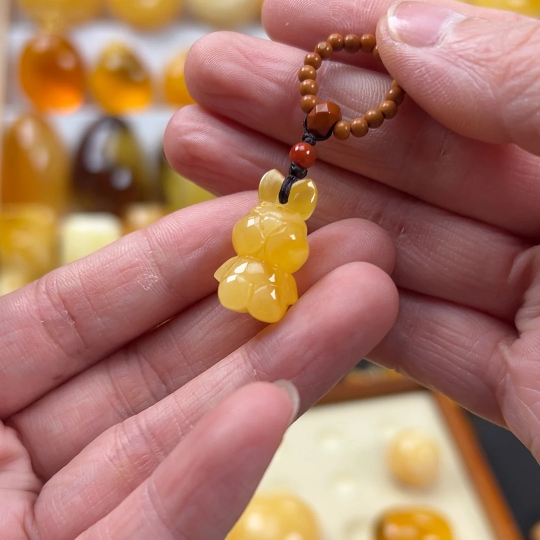 蜜蜡未镶嵌颈饰蜜蜡