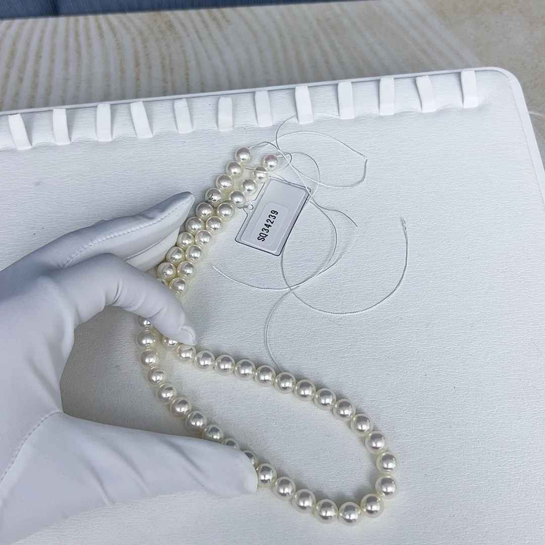 云***轻未镶嵌海水珍珠颈饰sq34239