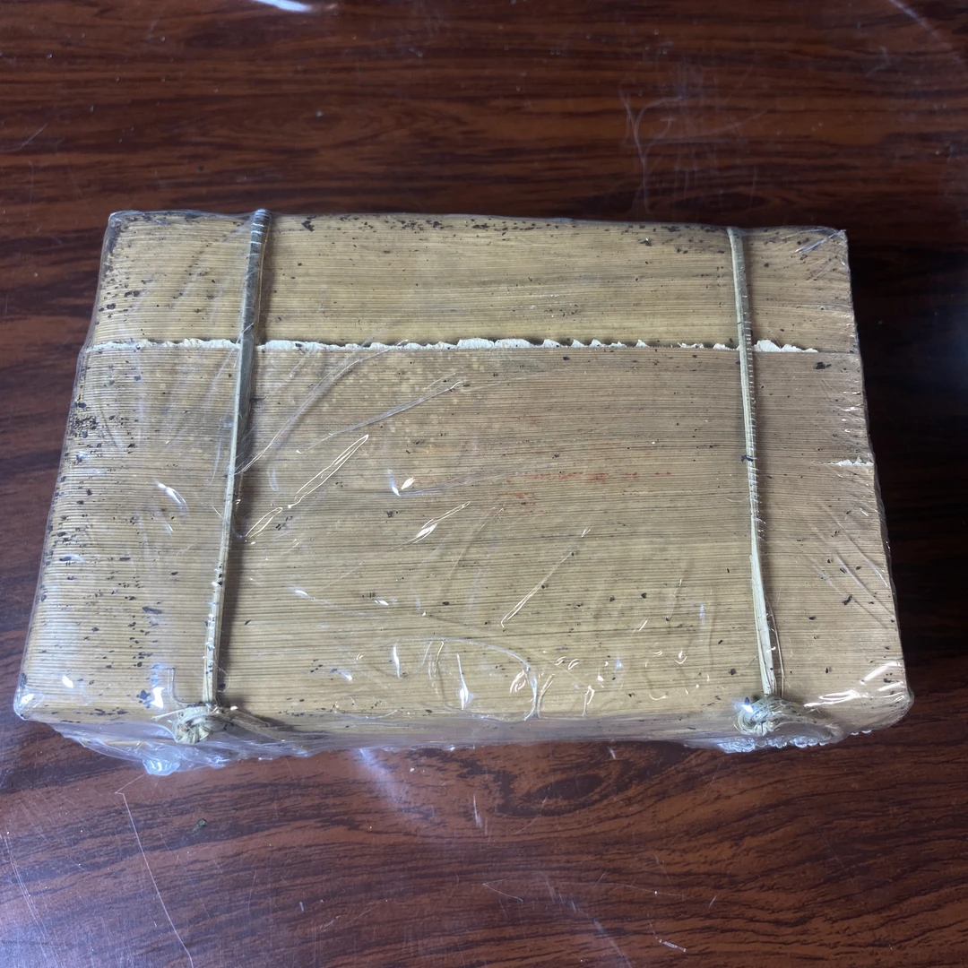 【中老期茶】-lot036 1998 乔木古茶砖 熟茶