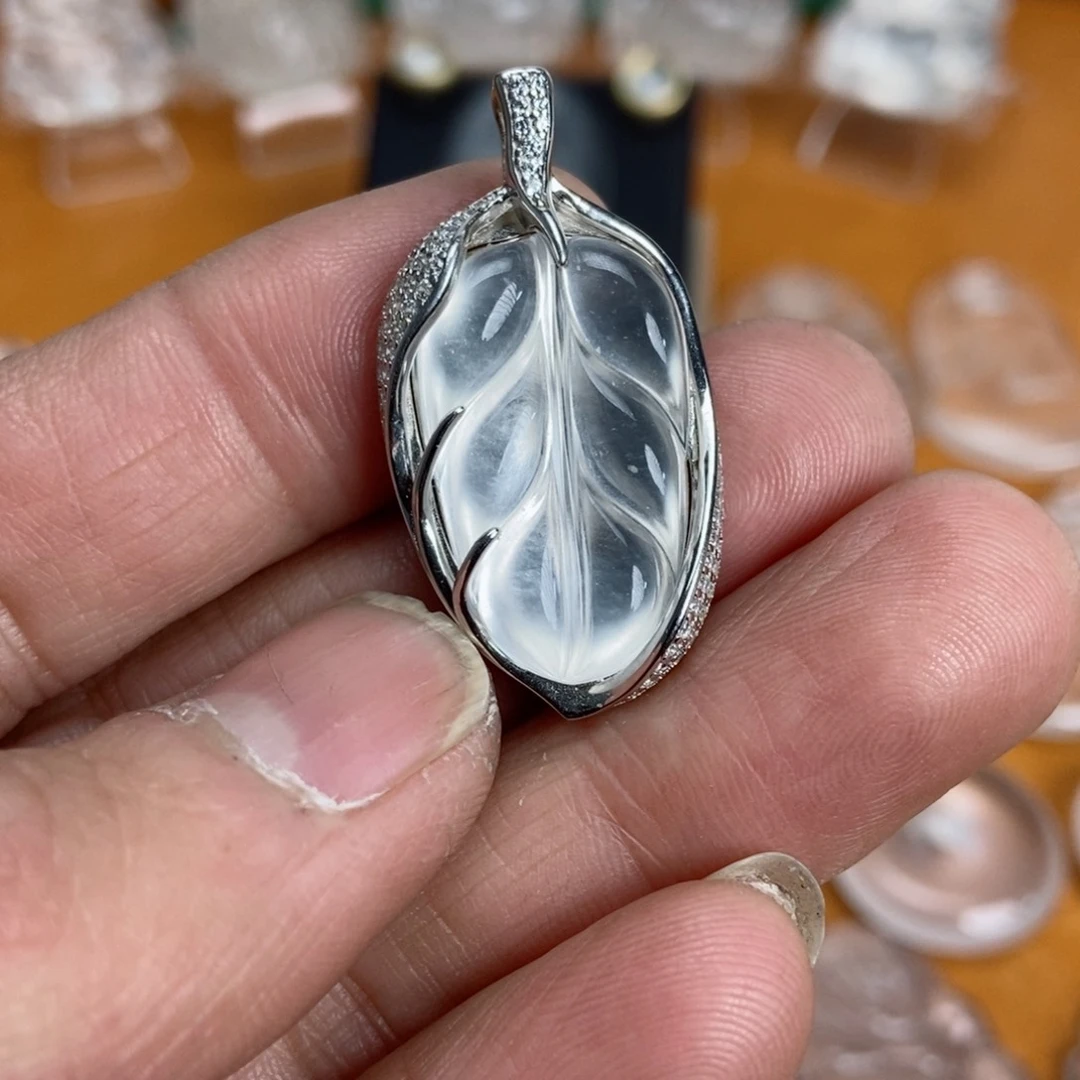 石英质玉吊坠银S925镶嵌