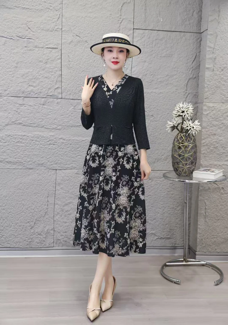 （苏依阁）YL春季新款假两件~黑底小碎花气质时尚休闲连衣裙