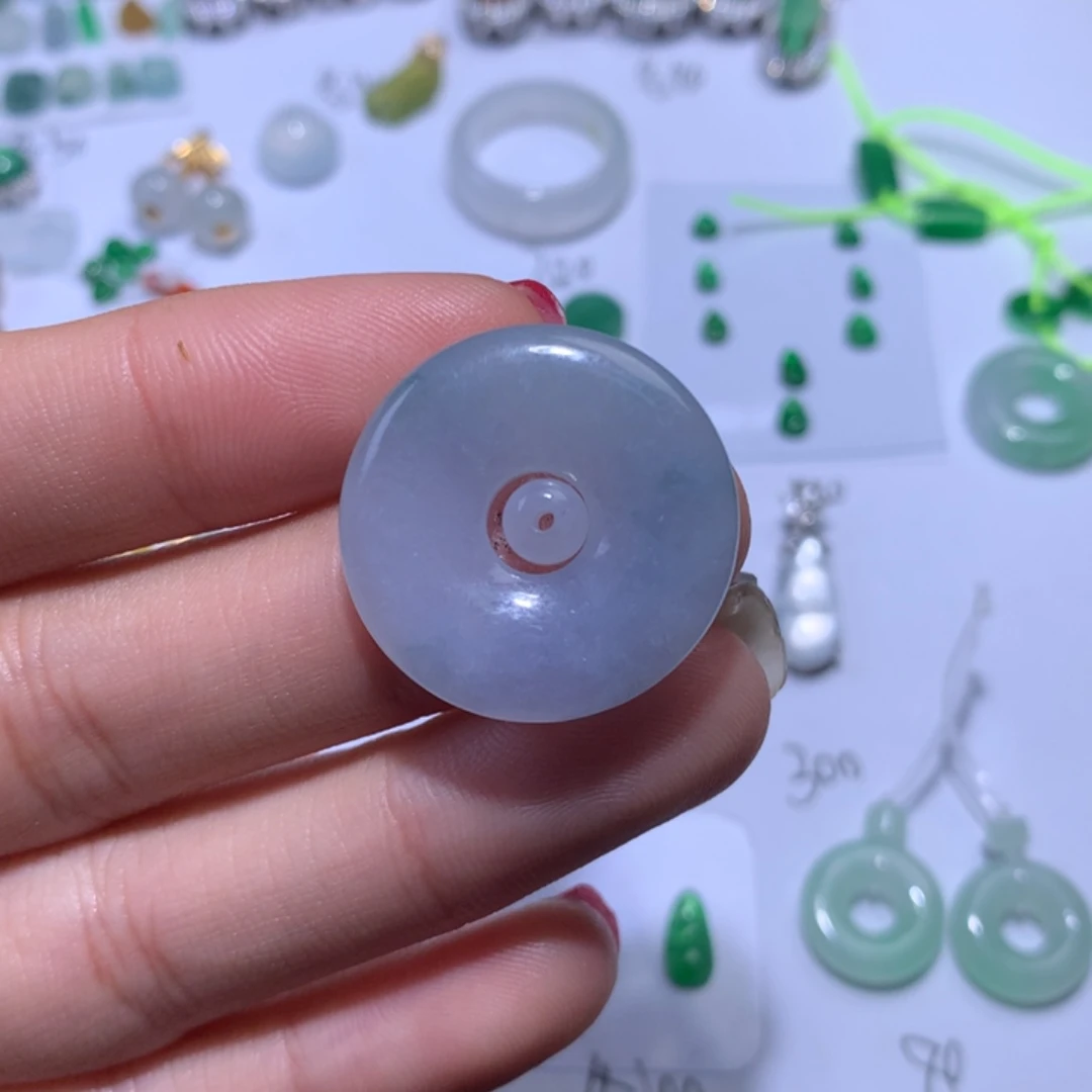 翡翠未镶嵌颈饰扣子