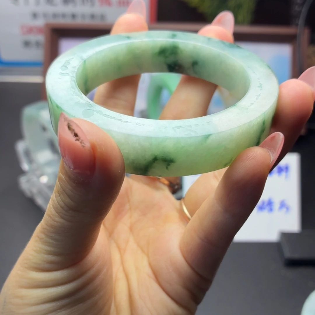 暖***.定制翡翠未镶嵌翡翠手镯