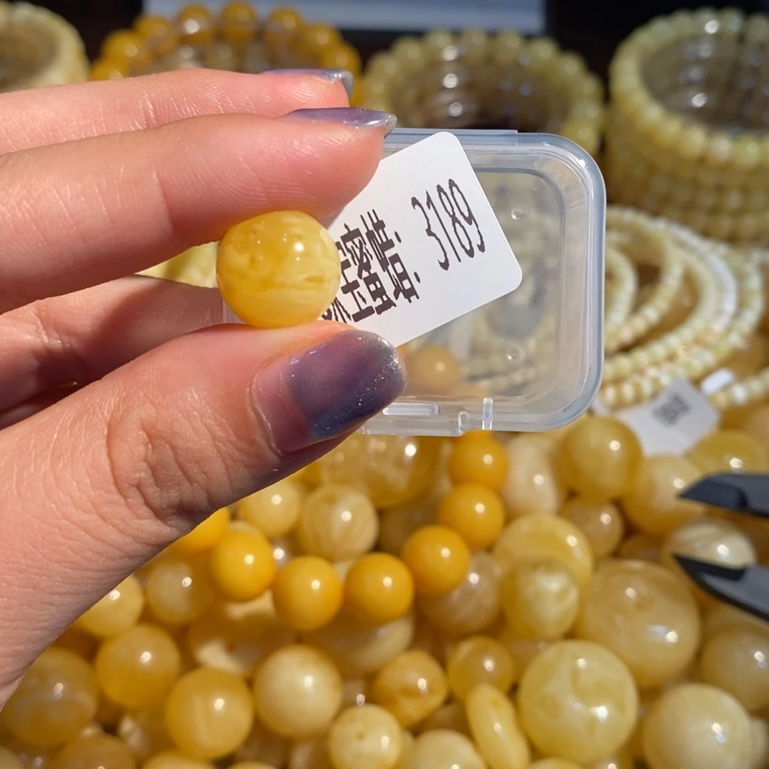 琥珀未镶嵌珠宝奇石3189