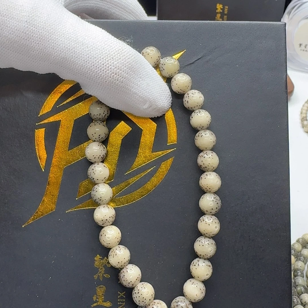 星月菩提吊坠136一物一图冰糖通体8圆手持