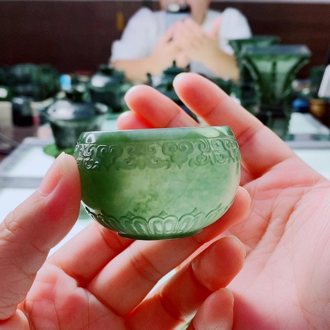 未镶嵌和田玉（青玉）摆件