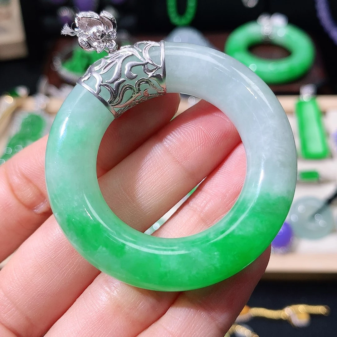吊坠(不含链)18K金镶嵌翡翠