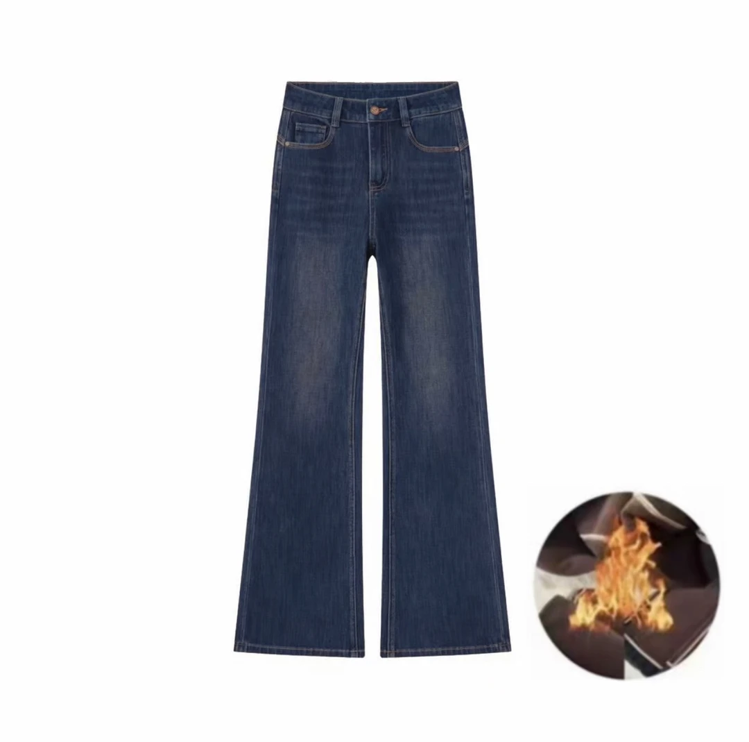 加绒加厚拉菲红微喇牛仔裤女2025新款复古显瘦直筒喇叭裤子