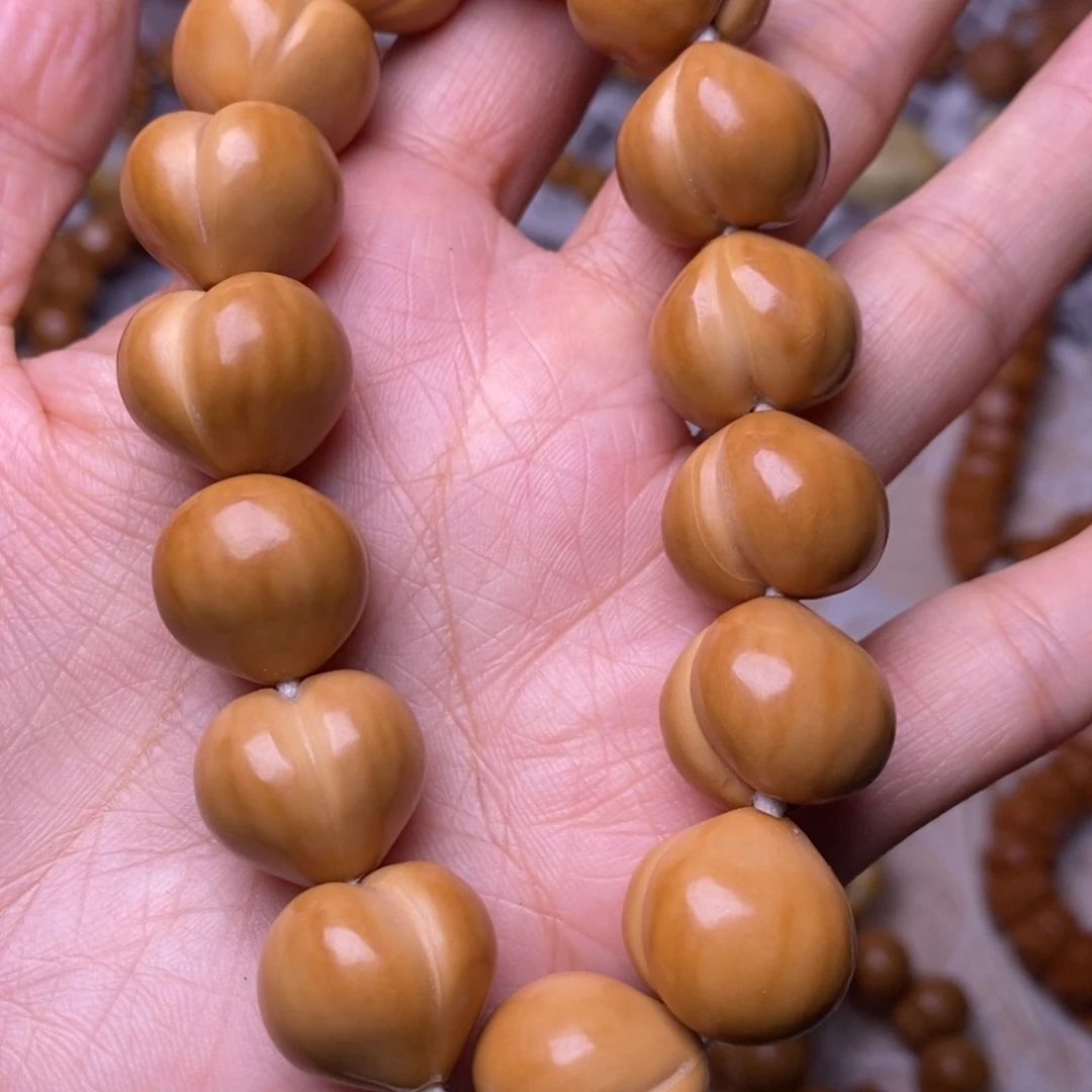 把件猴头核桃柯基屁桃高定