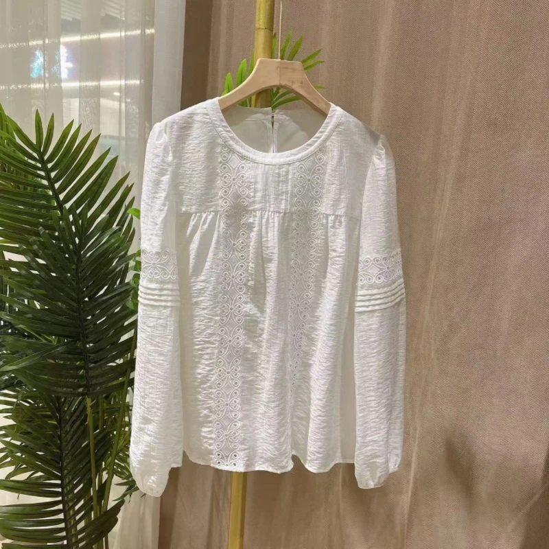 新品百搭蕾丝刺绣小衫7122