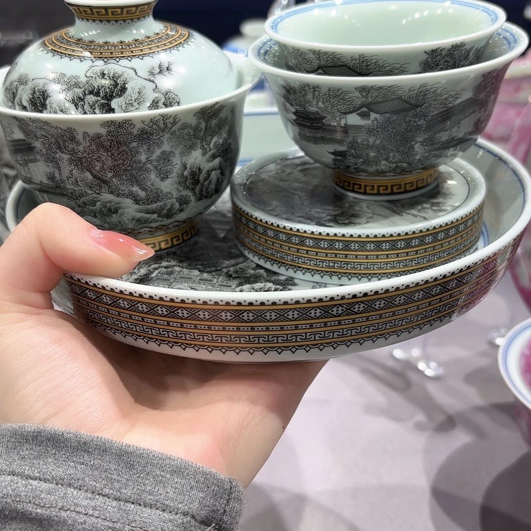 瓷片景德镇瓷器精品陈列