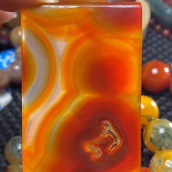 邓***西玛瑙/玉髓未镶嵌颈饰