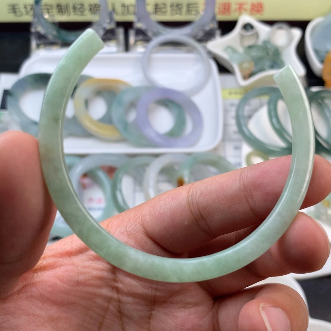 【闪购商品】未镶嵌定制翡翠开口镯