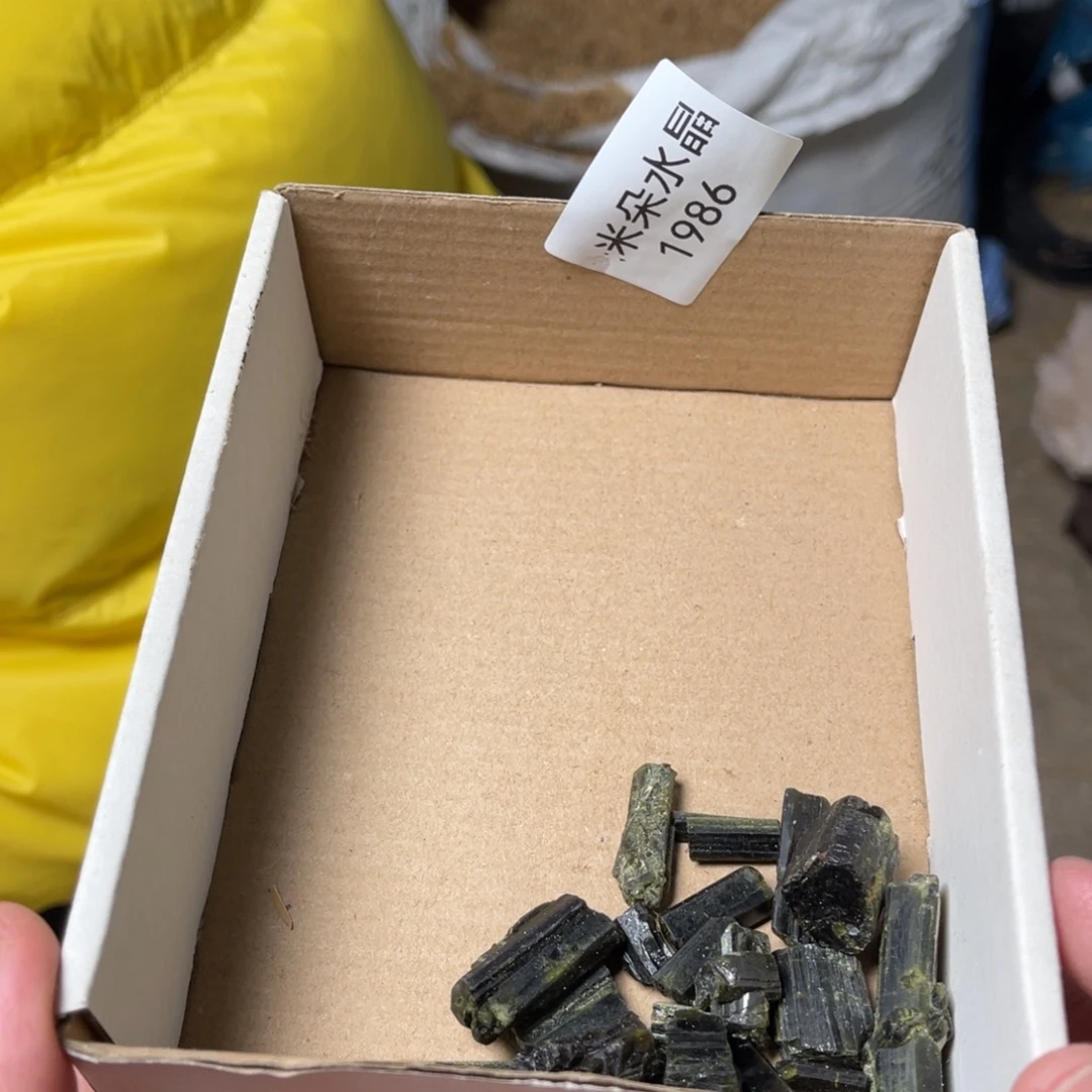 清***6水晶未镶嵌珠宝半成品水晶