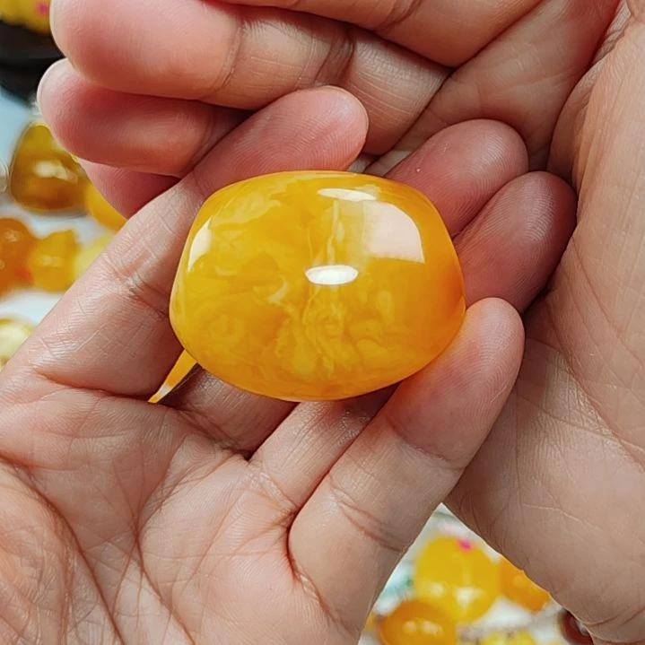 蜜蜡吊坠(赠链)未镶嵌