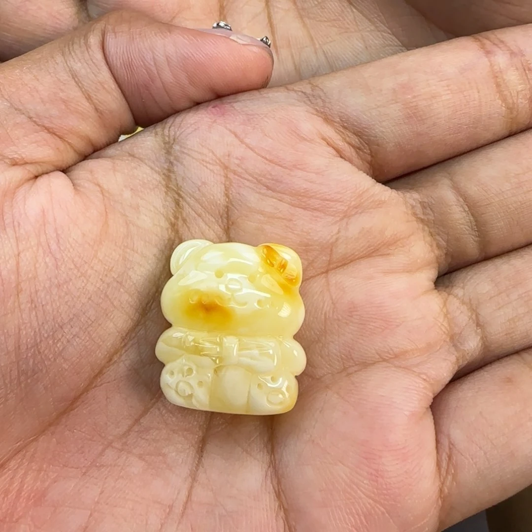 未镶嵌颈饰琥珀琥珀