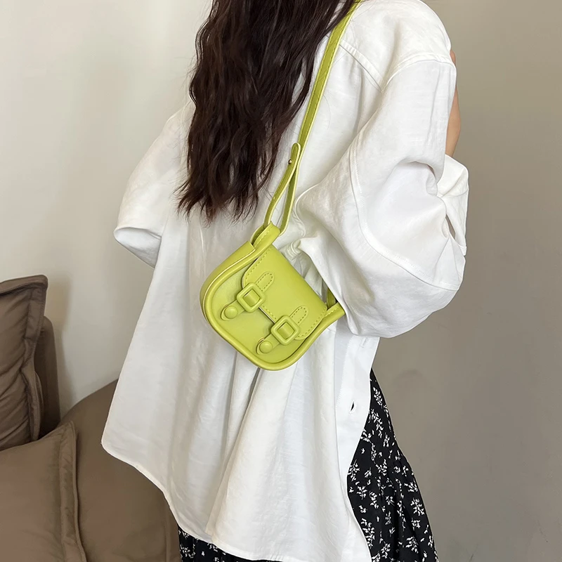 包仟金早春糖果色小手包2025爆款