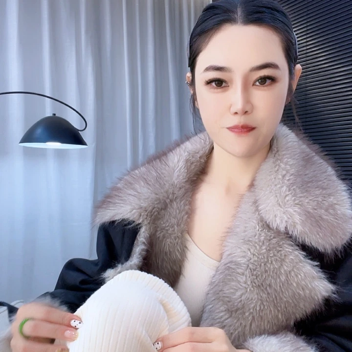 主播身上裤子现现