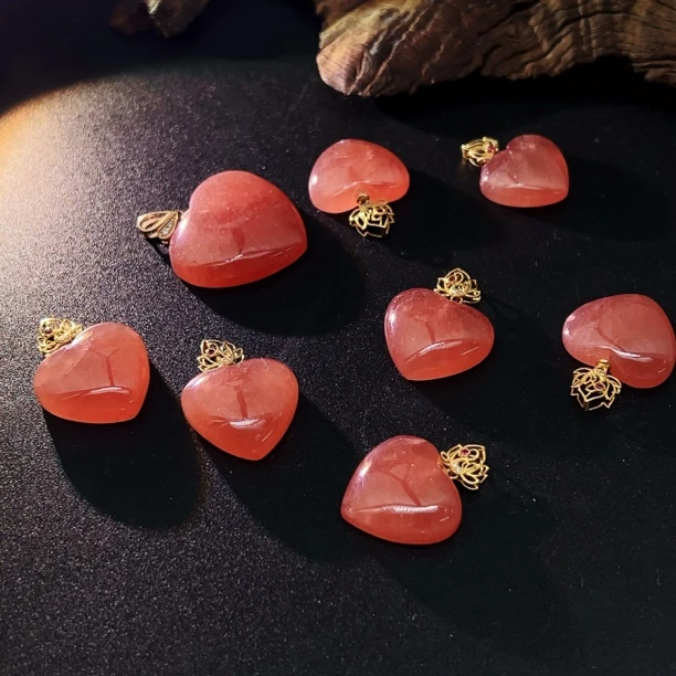 天然阿根廷菱锰矿红纹石18K爱心吊坠14+/17/DD595