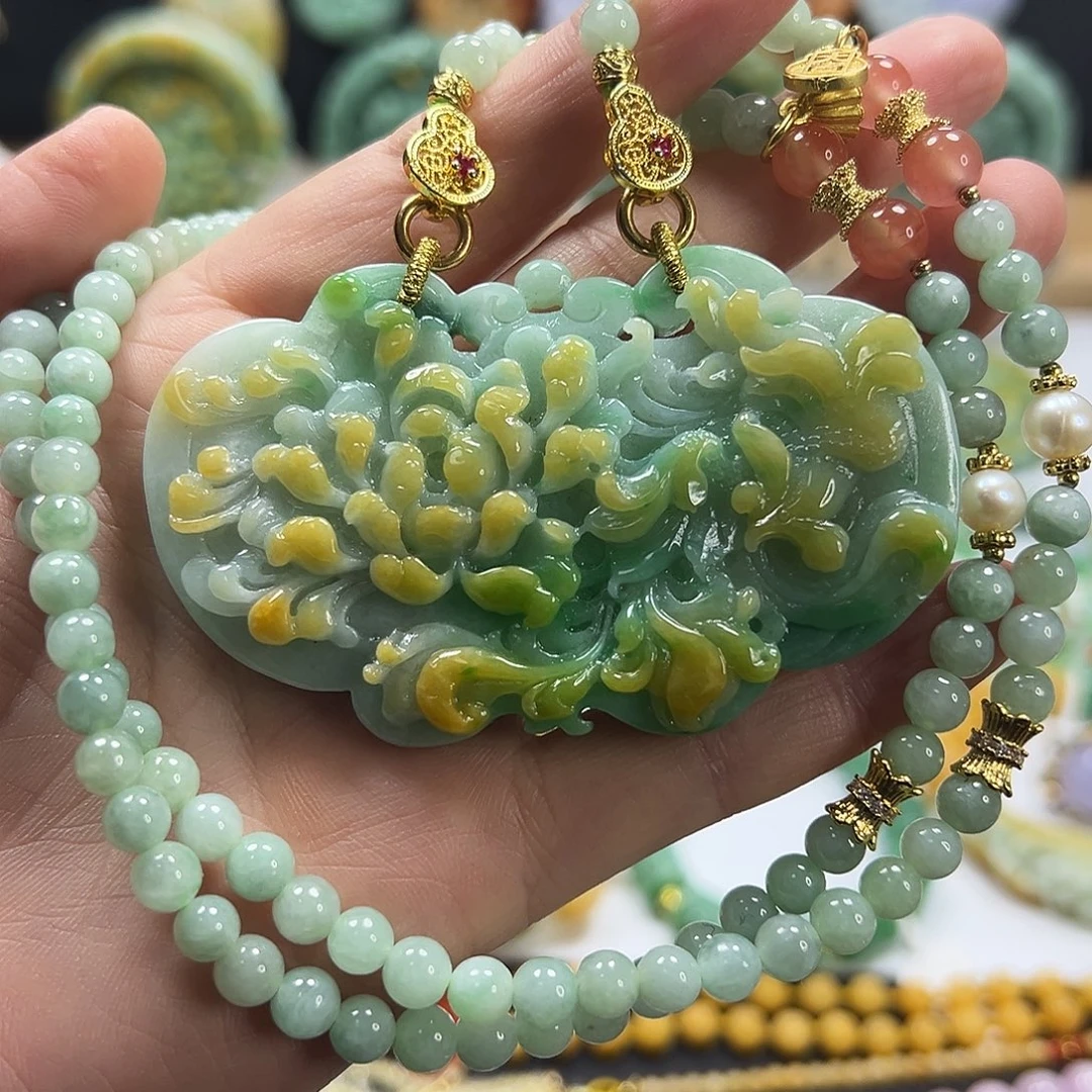 翡翠未镶嵌颈饰吊坠