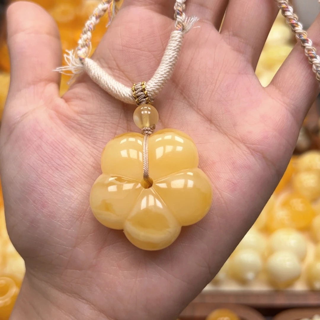 琥珀未镶嵌颈饰蜜蜡