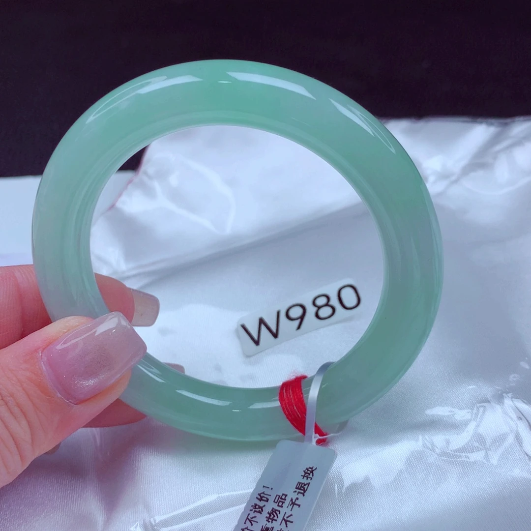 翡翠手镯未镶嵌手镯88