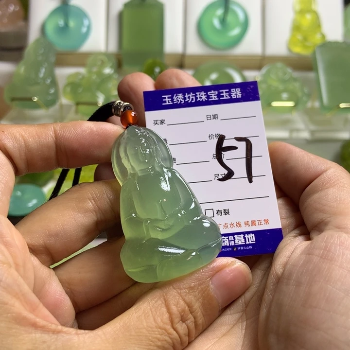 【闪购商品】蛇纹石玉未镶嵌颈饰