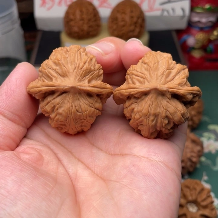 【闪购商品】把件文玩核桃38全品野狼