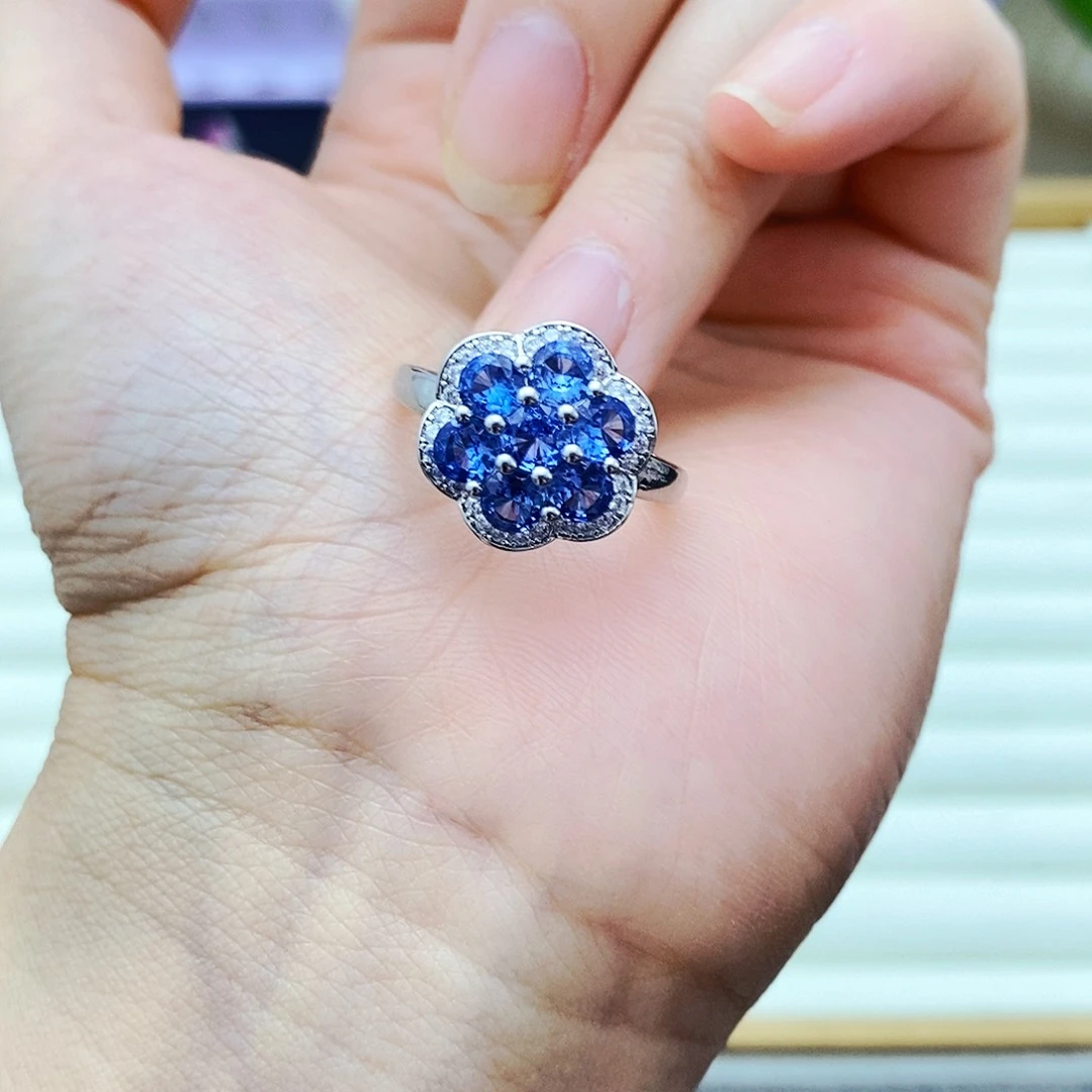 戒指蓝宝石未镶嵌