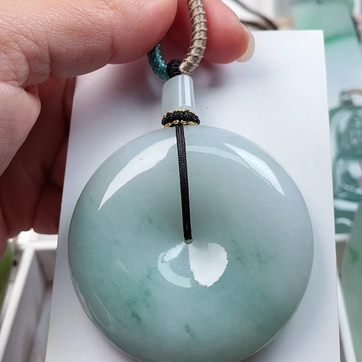 翡翠颈饰未镶嵌心**冷翡翠商品链接