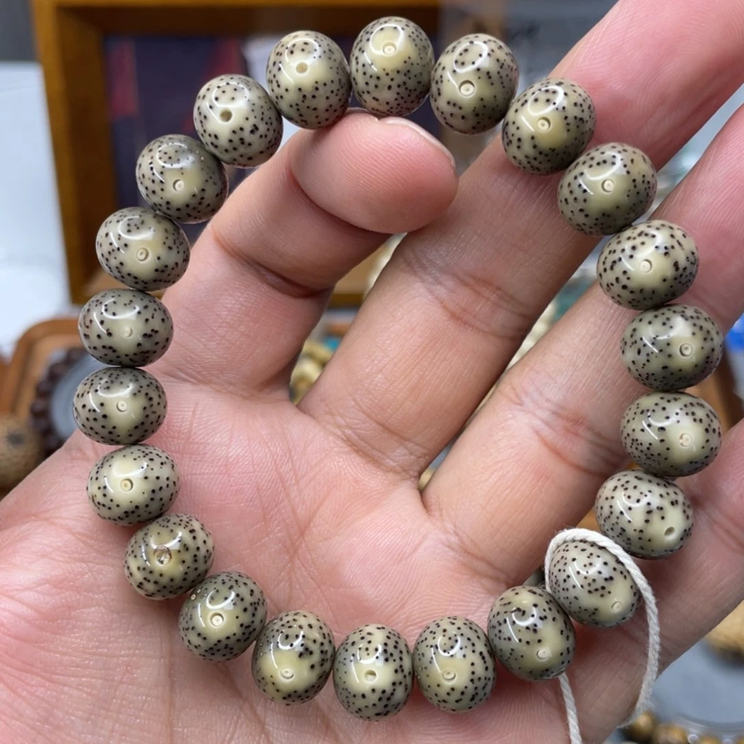 手串星月菩提12*11苹果圆石玉料绿幽灵