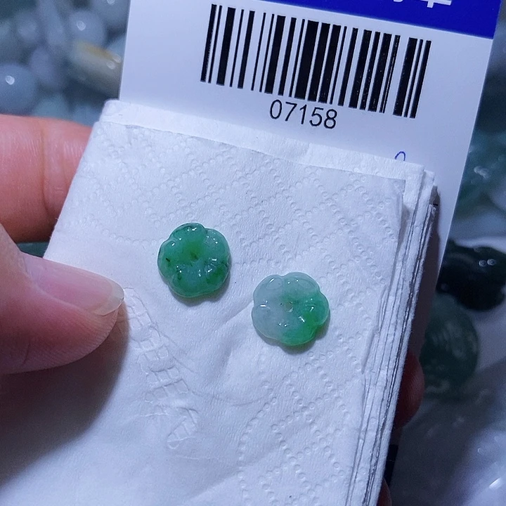 翡翠未镶嵌颈饰天光墟翡翠市场现金代购
