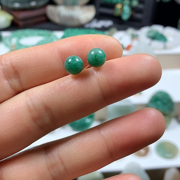 未镶嵌独山玉颈饰