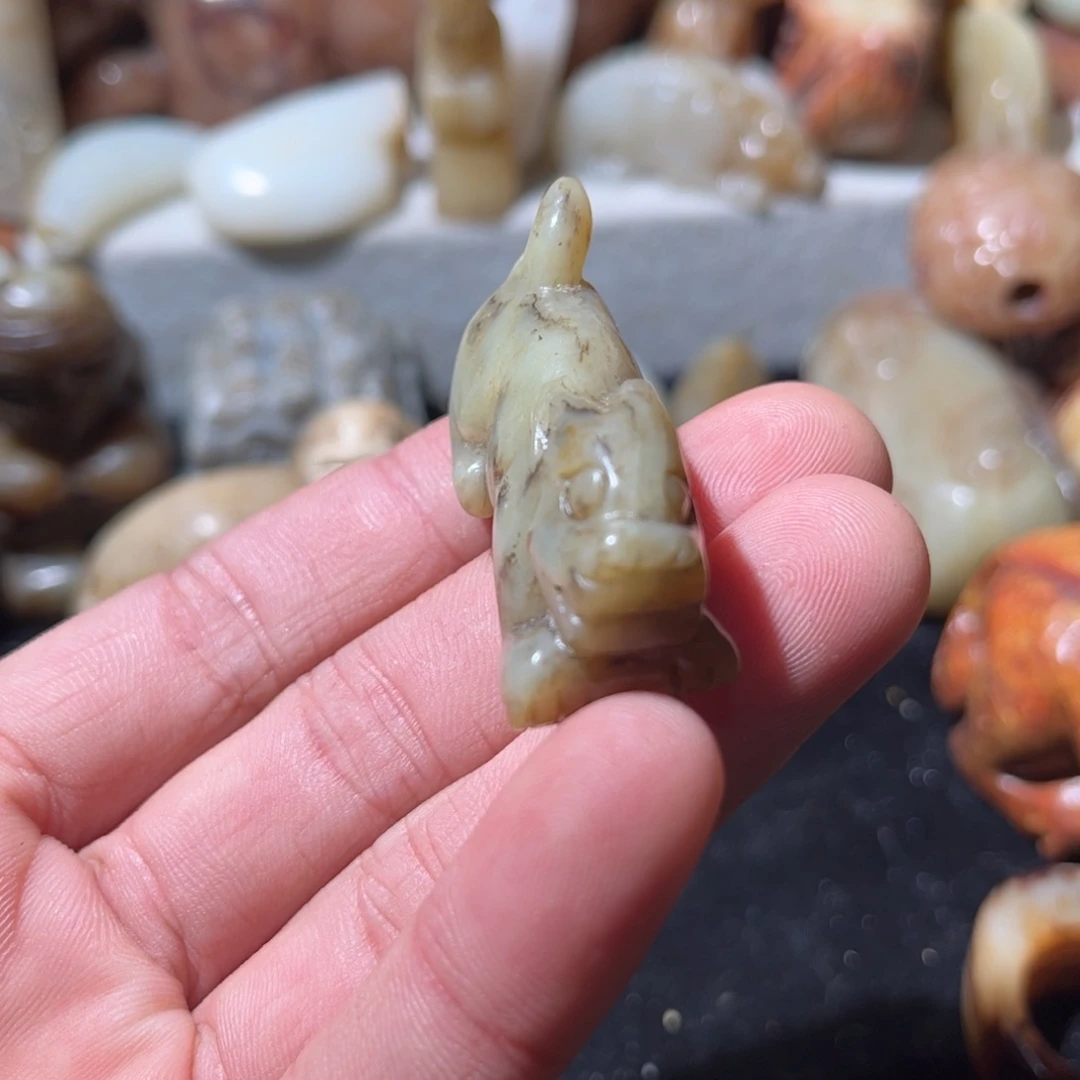 和田玉未镶嵌挂件